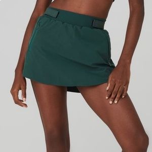 Alo Yoga High-Waist Elevation Mini Skirt - Midnight Green - Size Large